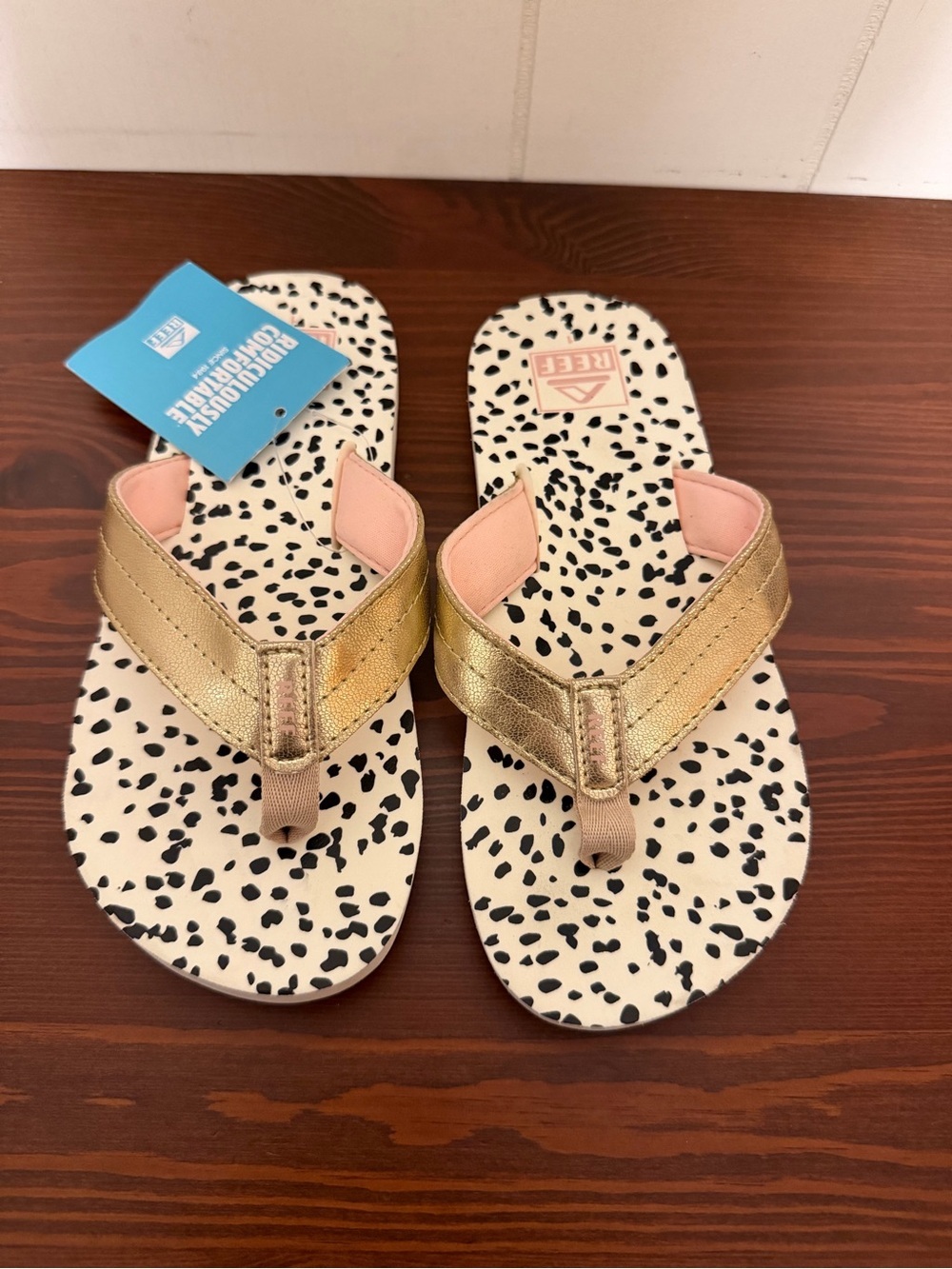 Reef Girls Gold and Pink Dalmatian Print Flip Flops - Picture 2 of 4